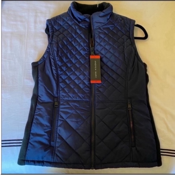 Women’s Navy Andrew Marc Quilted Zip Up Vest Size Medium - Picture 5 of 9